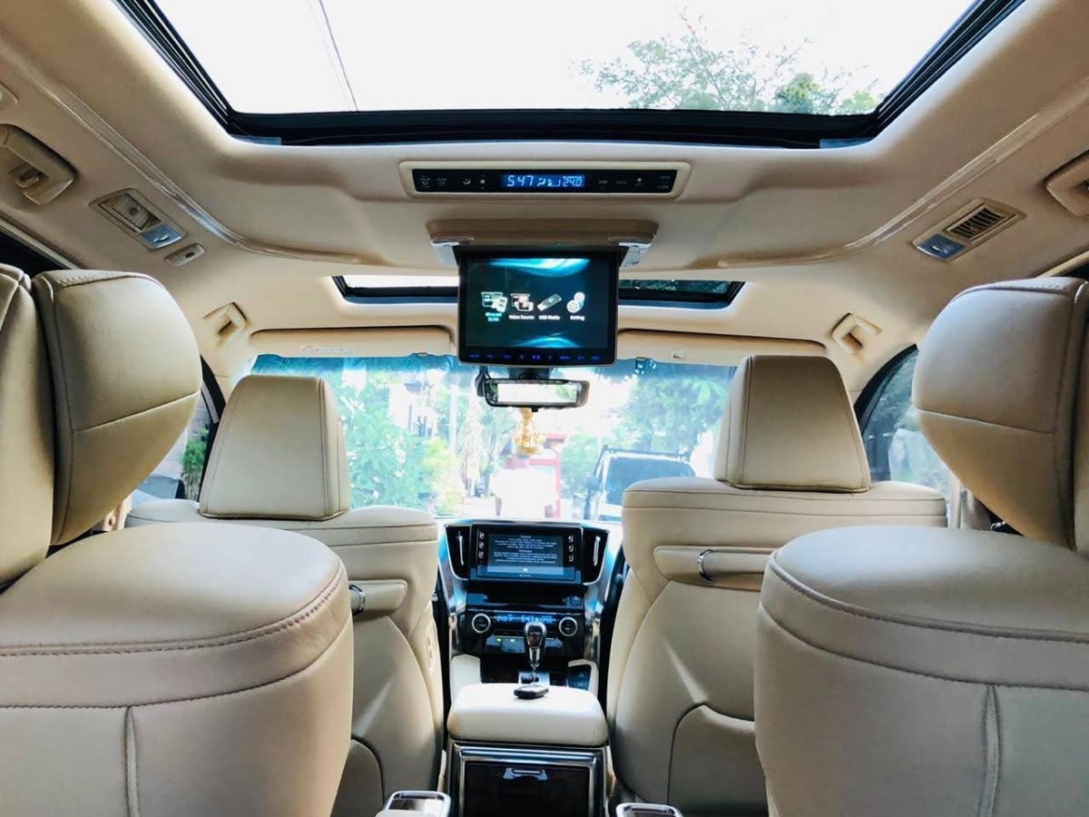 Toyota Alphard Transformer