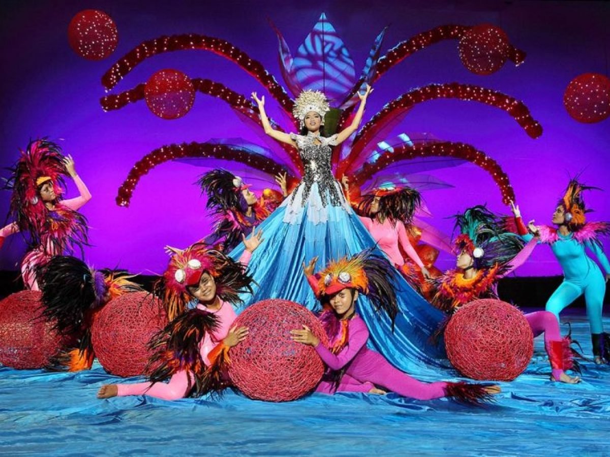 Bali Agung Show at Bali Safari and Marine Park