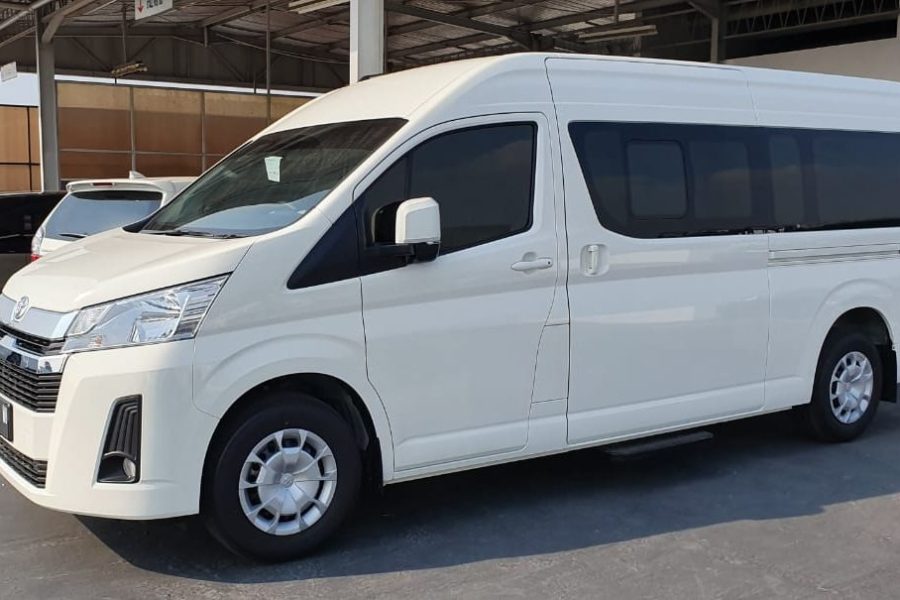 Toyota HiAce Premio (8-Seater) – Luxury