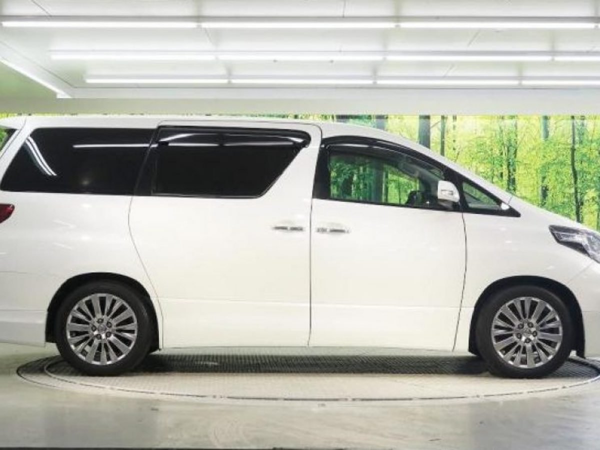 Luxury car-Luxury Bali Travel
