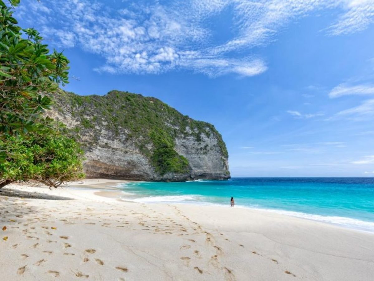 Beach at Kelingking Nusa Penida Bali