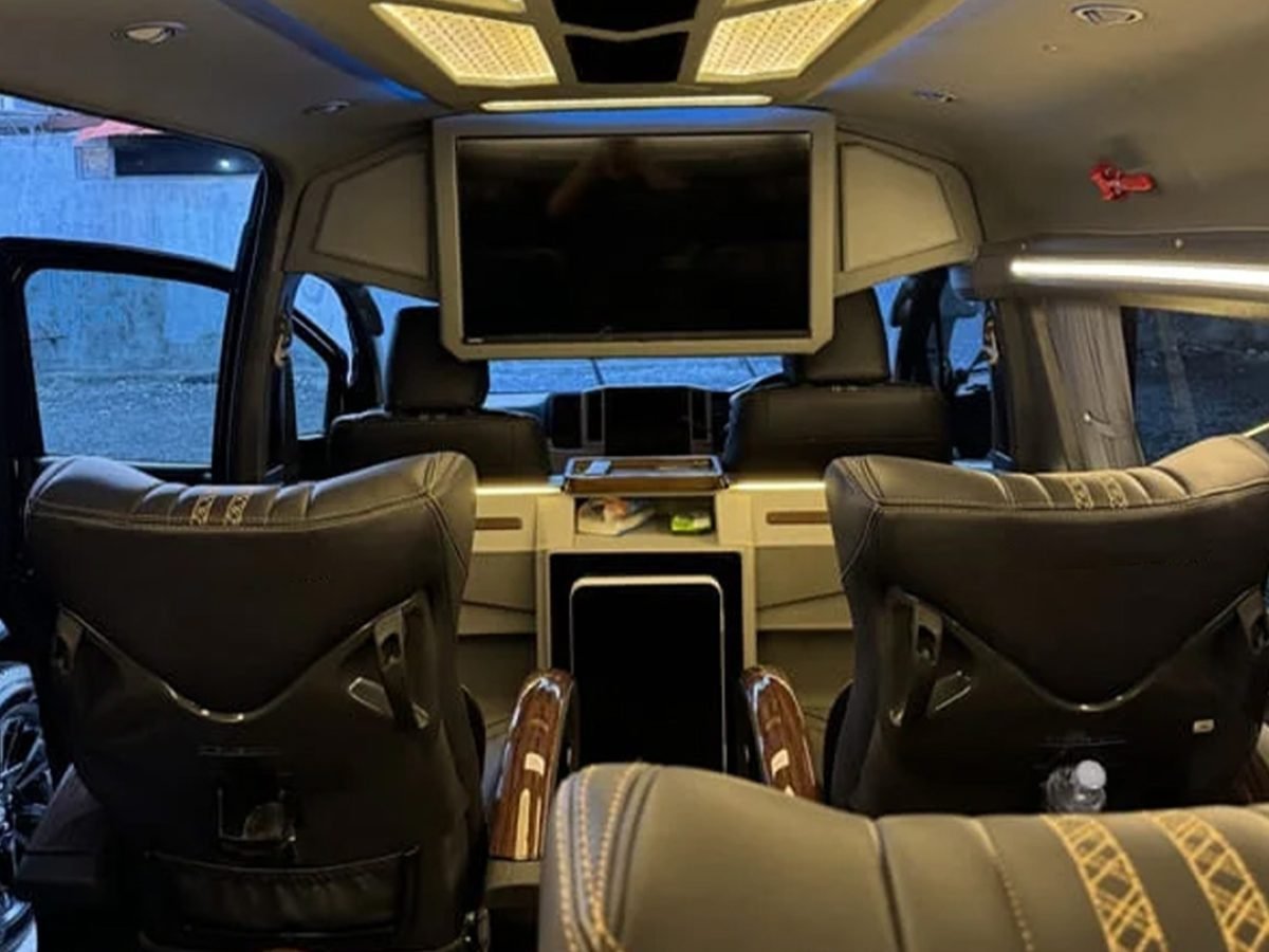 Toyota HiAce Premio Luxury Van