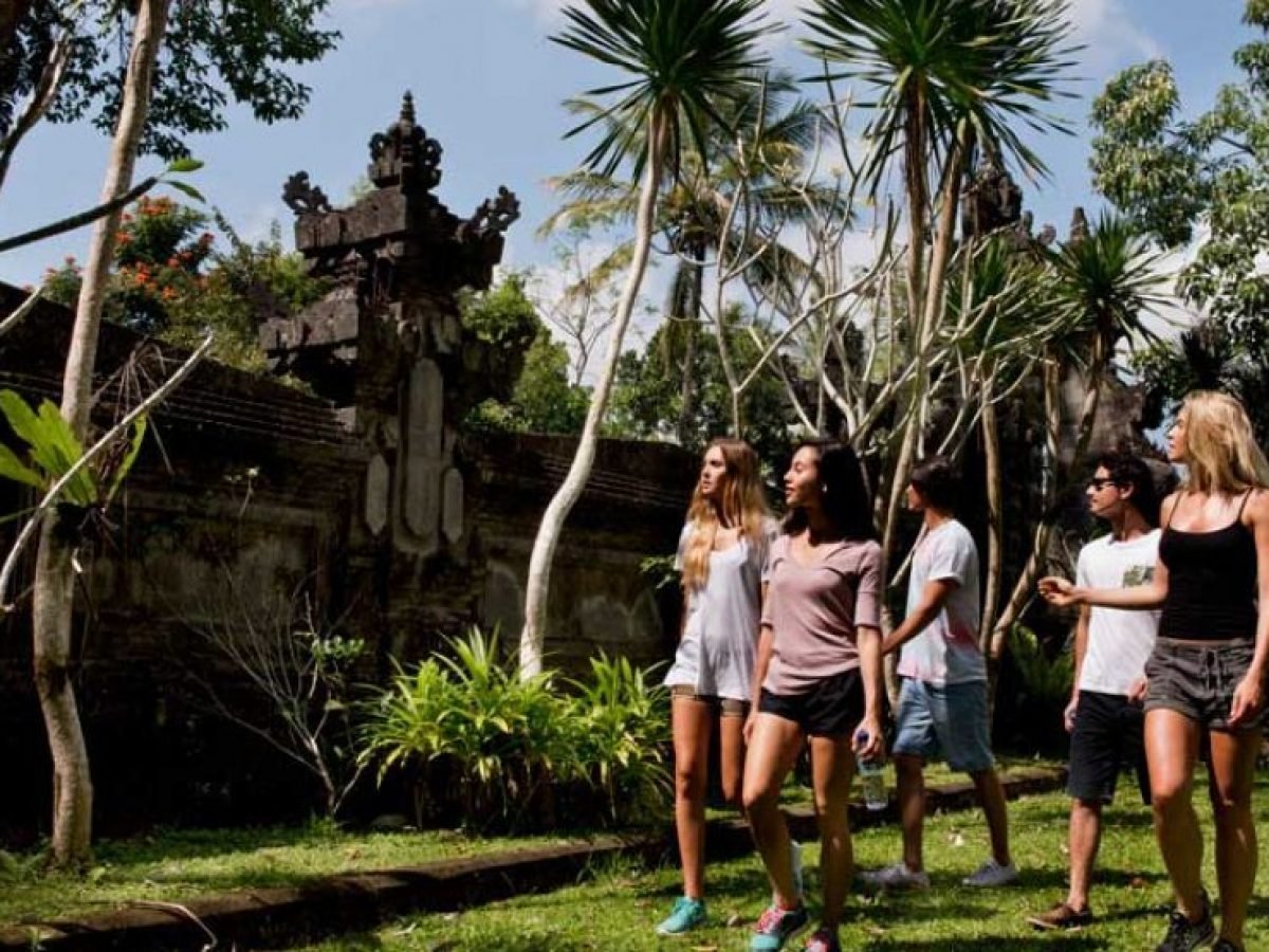 Tropical Trekking by Mason Adventure