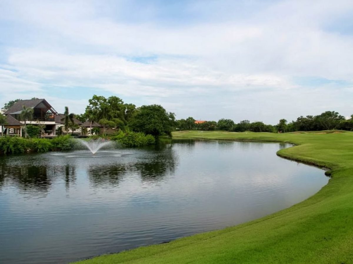 Hole 10 at new Kuta Golf