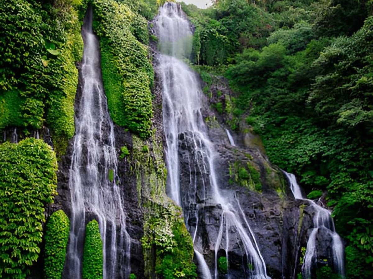 Waterfall & Iconic Gate, Banyumala – Ulun Danu Temple Journey