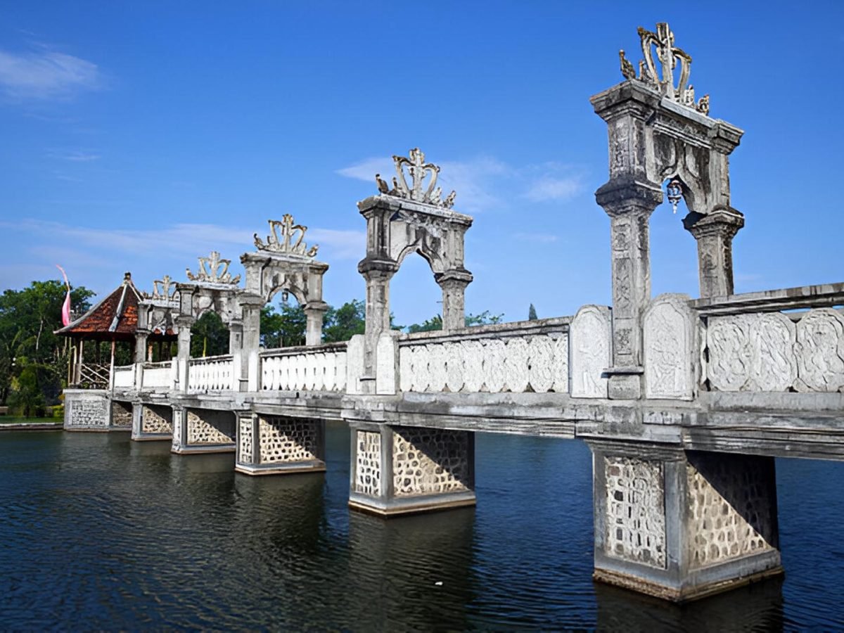 Bali’s Cultural Odyssey: Lempuyang, Tirta Gangga, Candi Dasa and Taman Ujung