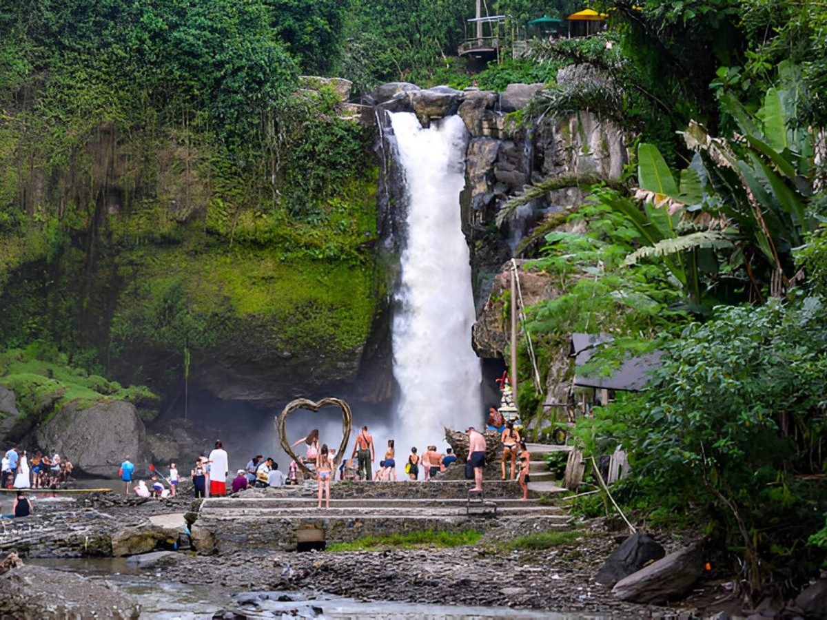 Tegenungan Waterfall