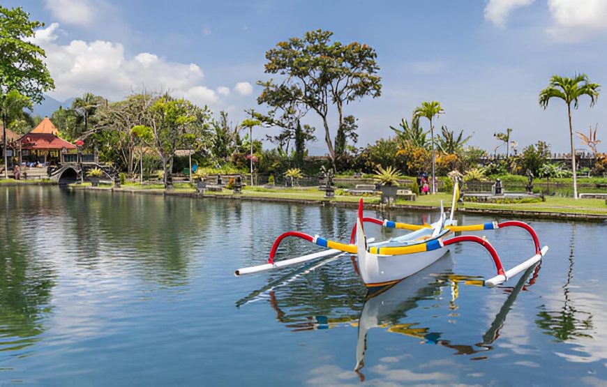 Bali Heritage Tour: Explore Caves, Palaces, and Water Gardens