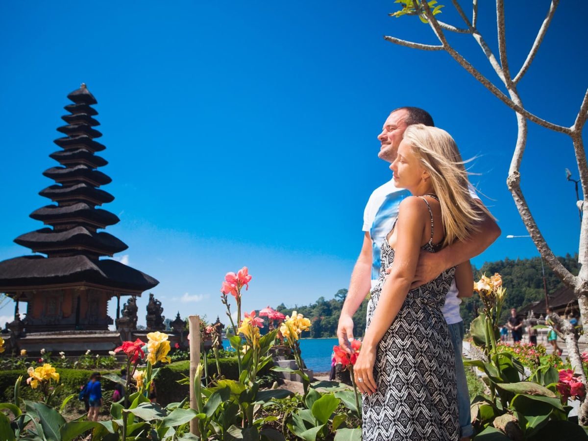 DAY 9. Iconic Ulun Danu Temple - Balinese massage (B)