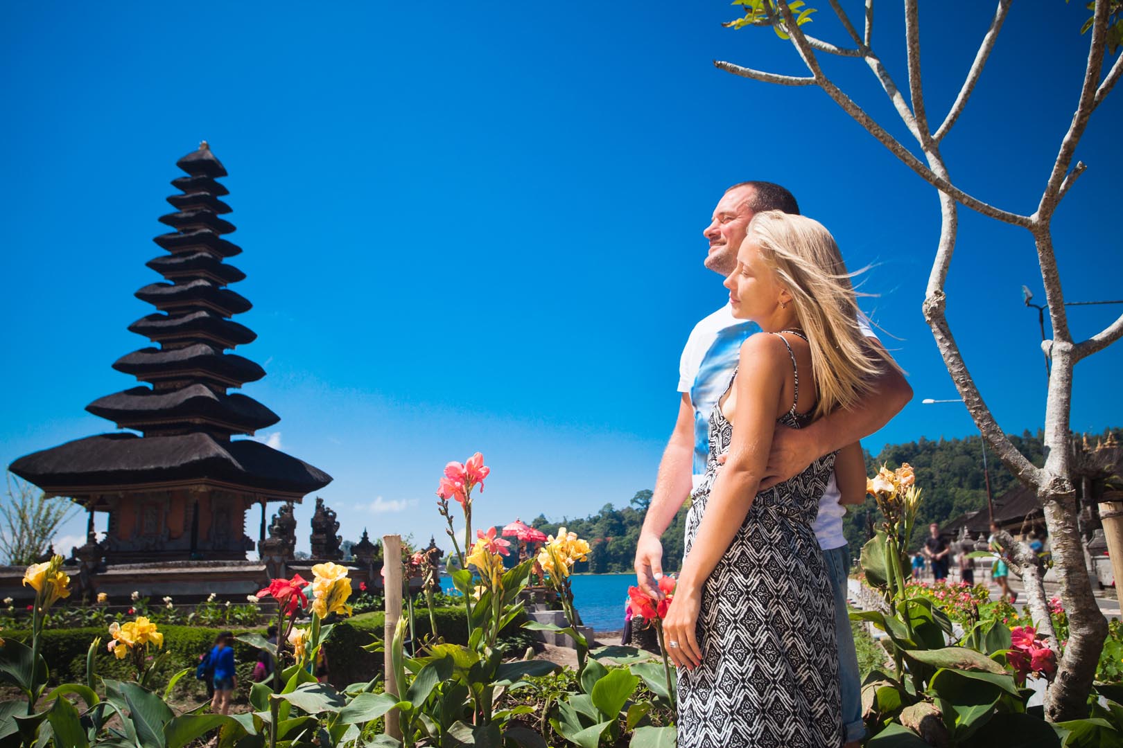 DAY 9. Iconic Ulun Danu Temple - Balinese massage (B)