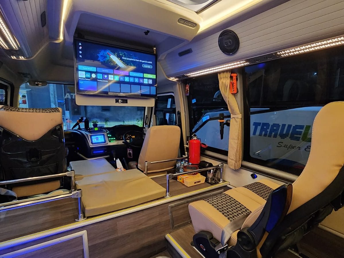 Coaster Medium Bus